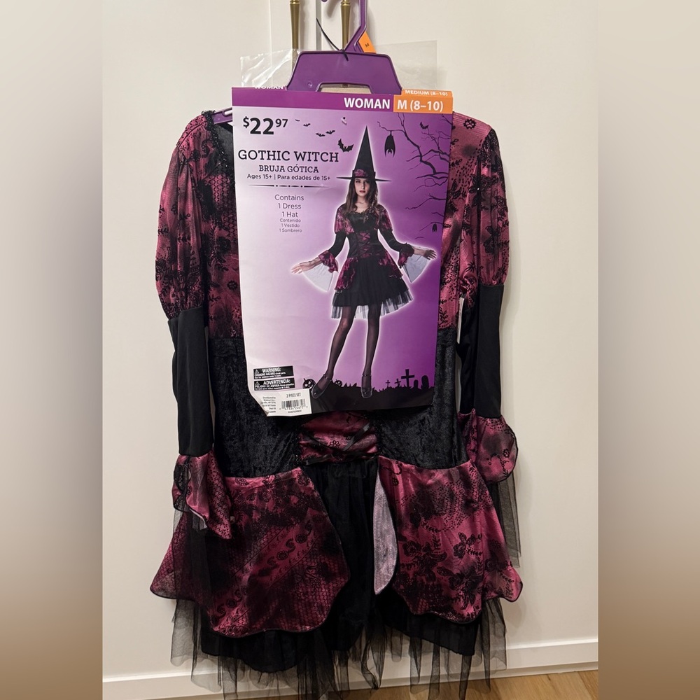 NWT Gothic Witch Costume  Medium